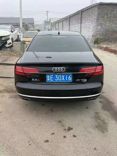 北京15年奥迪A8L中型车4