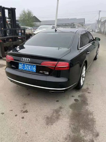 北京15年奥迪A8L中型车5