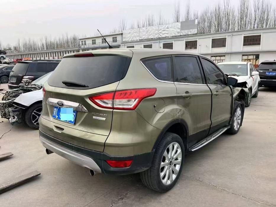 巴彦淖尔市13年福特翼虎SUV6