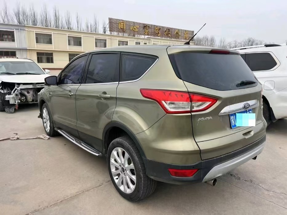 巴彦淖尔市13年福特翼虎SUV5