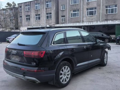 郑州市18年奥迪Q7SUV3