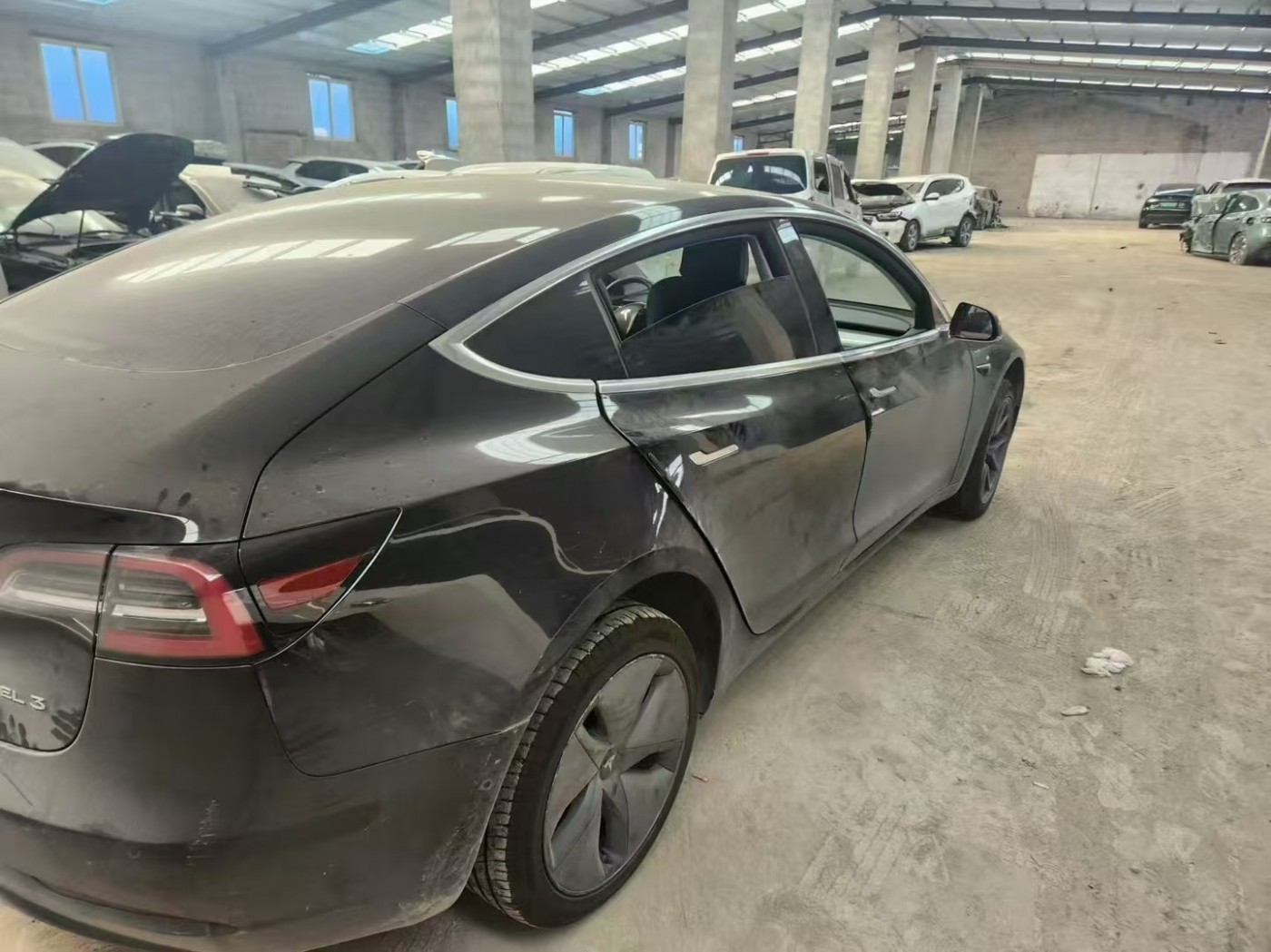 沈阳市20年特斯拉MODEL 3中型车5