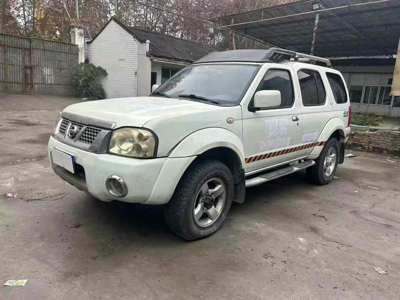 成都市13年日产帕拉丁SUV1