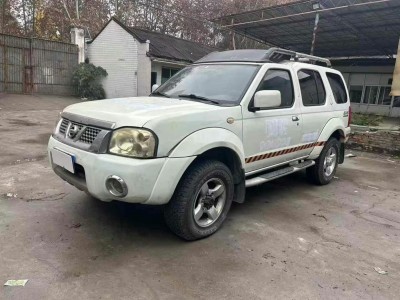 成都市13年日产帕拉丁SUV