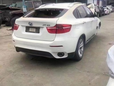 北京11年宝马X6中型车6