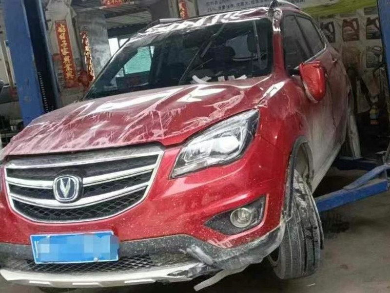 成都市17年长安CS35SUV