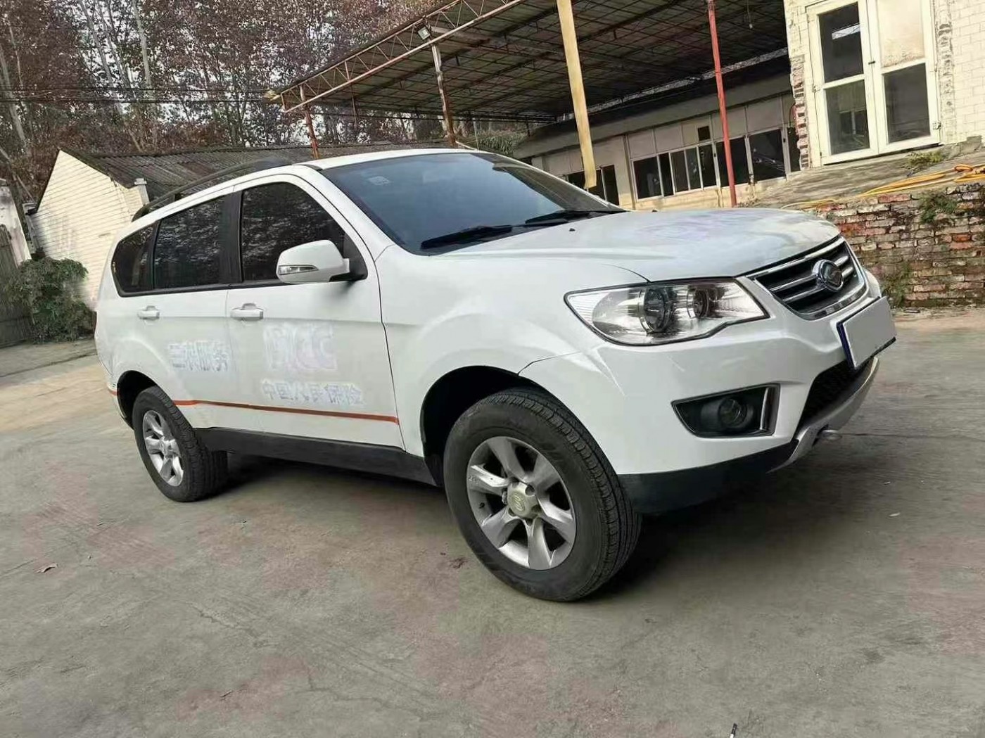 成都市14年陆风X8SUV2