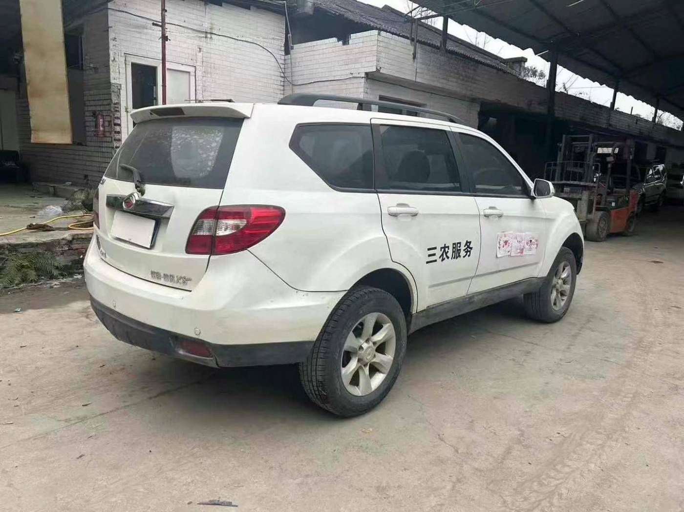 成都市14年陆风X8SUV4