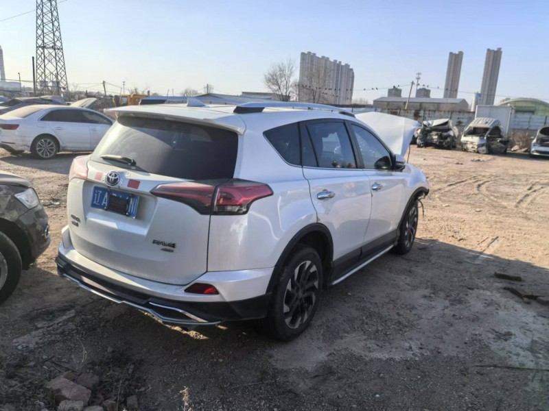 沈阳市18年丰田RAV4荣放SUV3