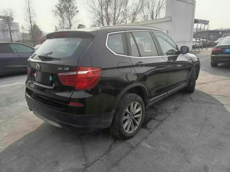 上海12年宝马X3SUV4