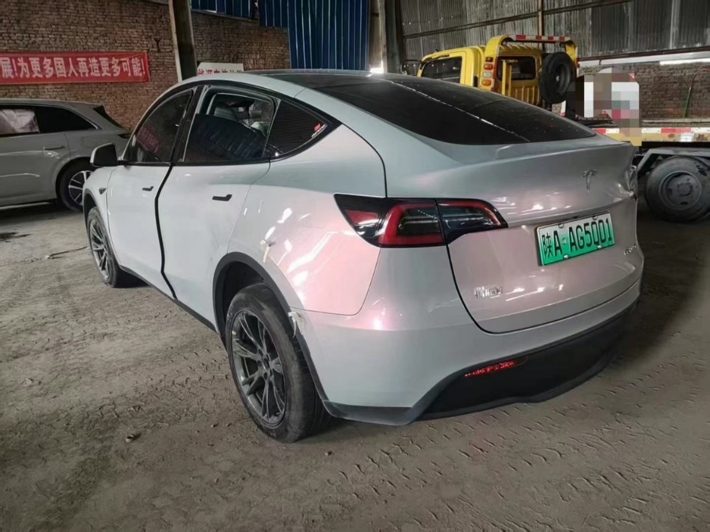 西安市23年特斯拉MODEL Y中型车3