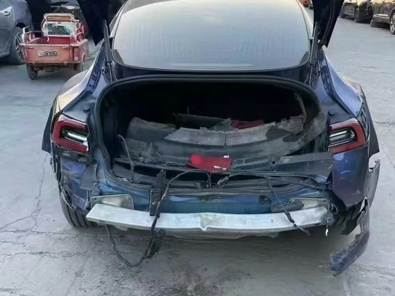 北京20年特斯拉MODEL 3中型车7