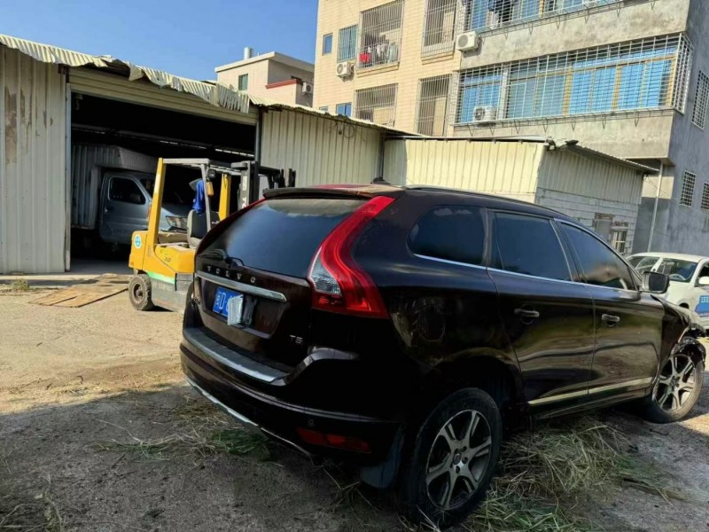 厦门市14年沃尔沃XC60SUV6