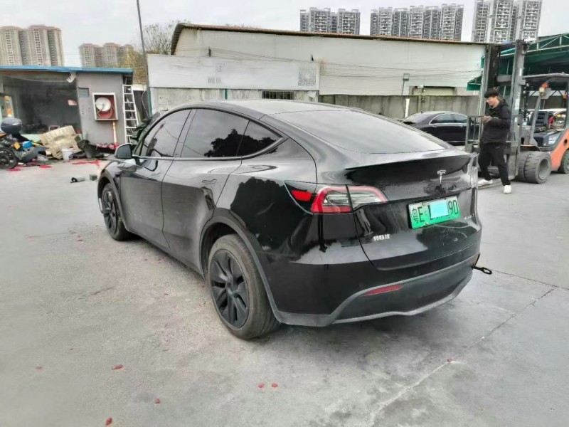 广州市23年特斯拉MODEL Y中型车4