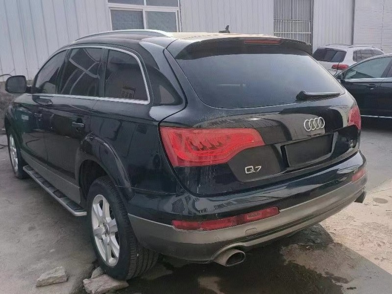 郑州市14年奥迪Q7SUV3