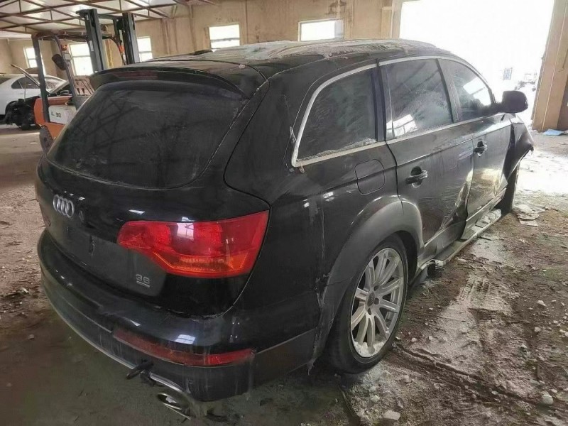 沈阳市10年奥迪Q7SUV6