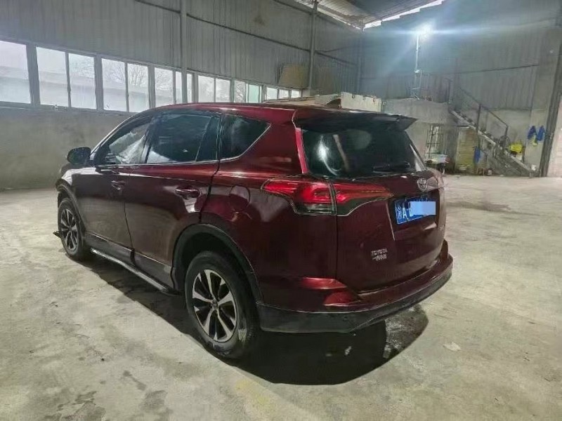 重庆19年丰田RAV4荣放SUV6