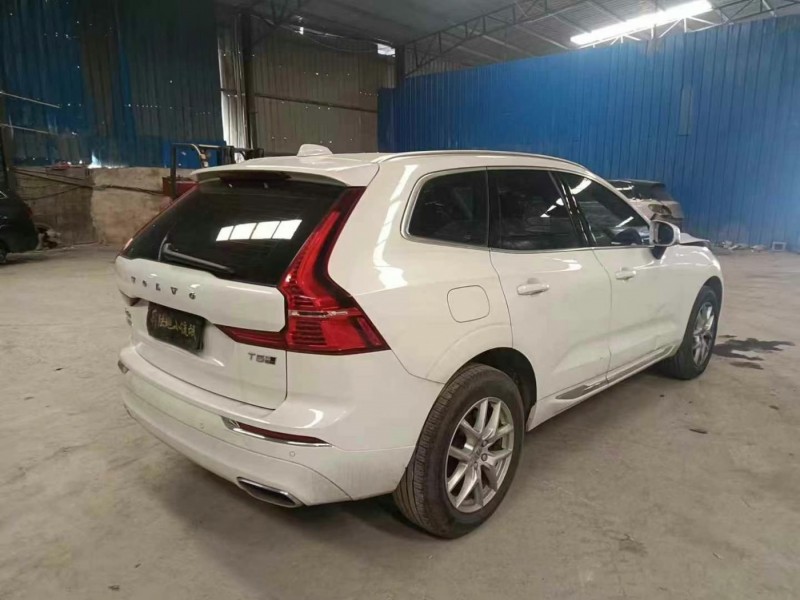 贵阳市20年沃尔沃XC60中型车8