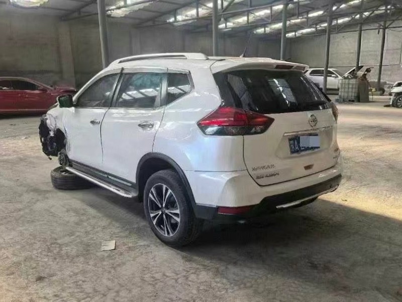 呼和浩特市19年日产奇骏SUV6